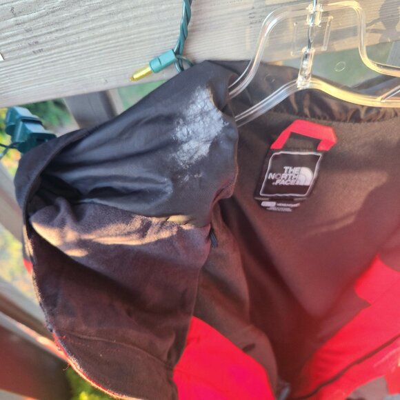 The North Face Snowboarding/Skiing HyVent 3-in-1 Jacket XL-RED/BLACK - Picture 9 of 9